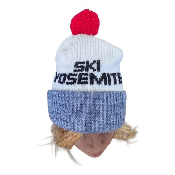 Vintage YOSEMITE Ski Beanie Red Pom Badger Pass California - Picture 1 of 16